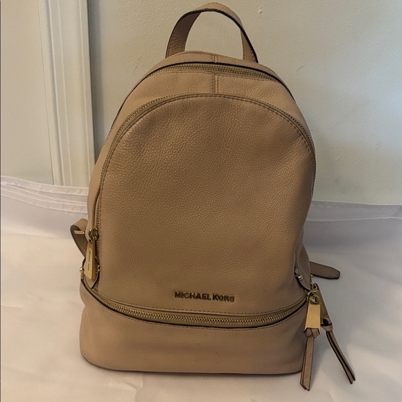 Michael Michael Kors Rhea Medium Pebbled Leather Backpack Soft Pink Preloved - Picture 1 of 13